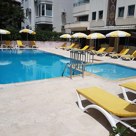 Aparthotel Lila 2*