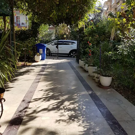 Hotel de apartamente Lila 2*