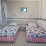 מלון דירות Lila 2*