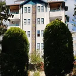 מלון דירות Lila אלאניה