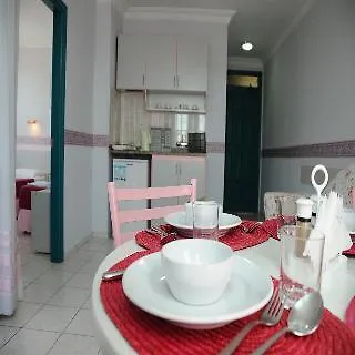 Apartahotel Lila