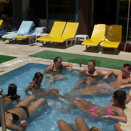 Apartahotel Lila