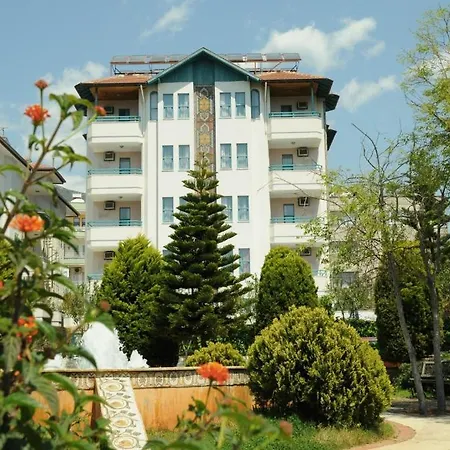 Aparthotel Lila